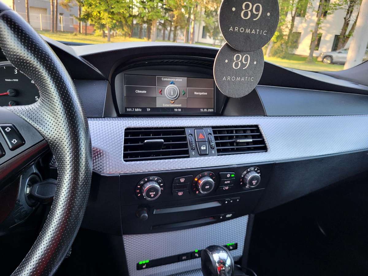 BMW 525, 2.5 l., Седан