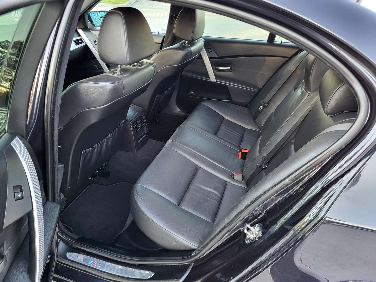 BMW 525, 2.5 l., Седан