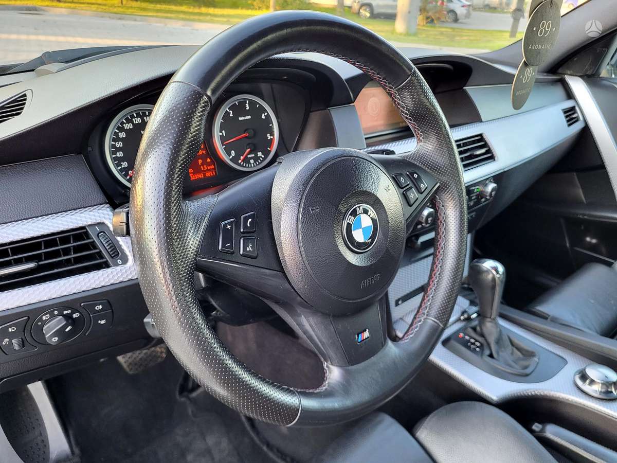 BMW 525, 2.5 l., Седан