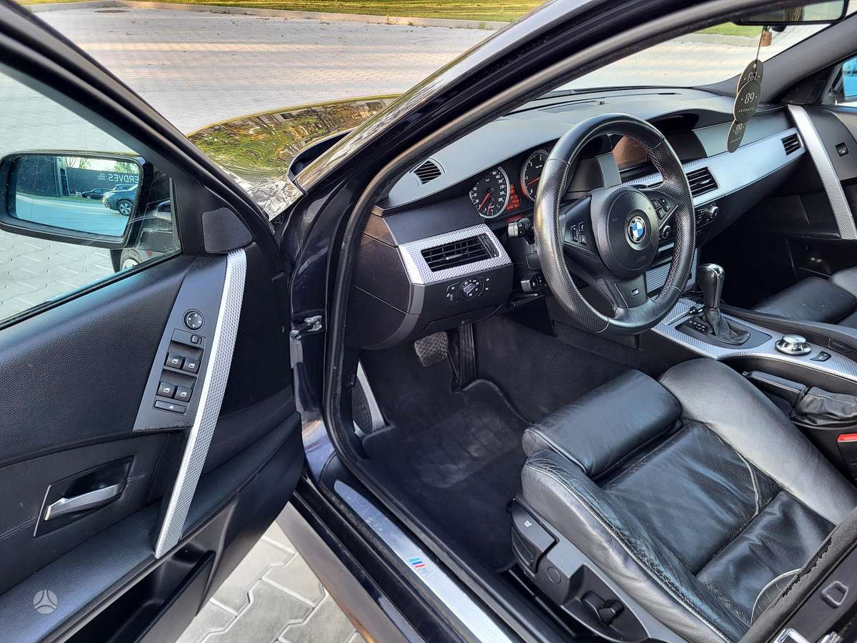 BMW 525, 2.5 l., Седан