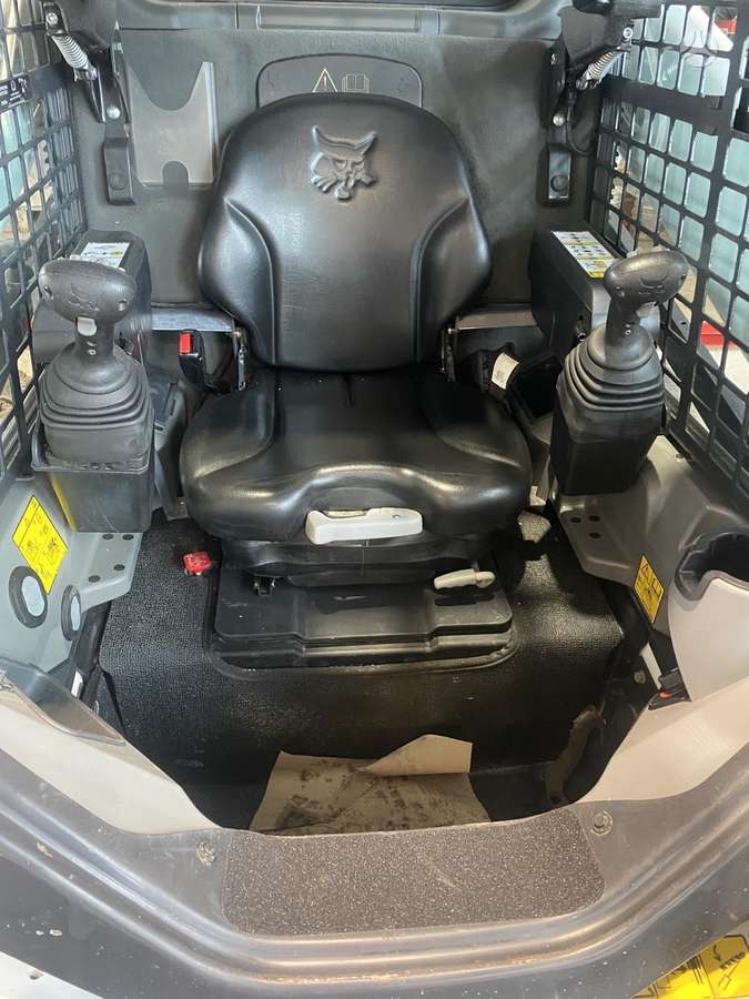 Bobcat T590, mini loaders
