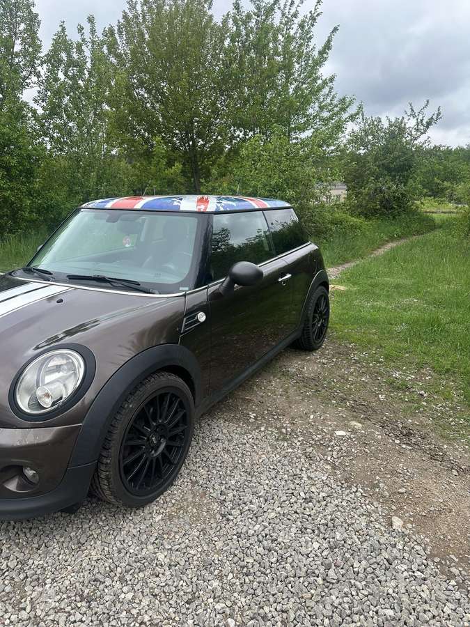 Mini Cooper, 1.6 l., hatchback