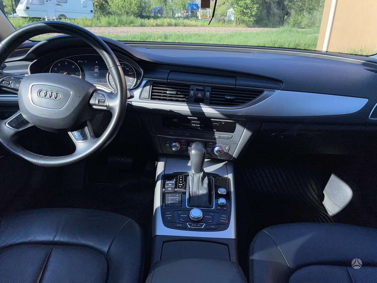 Audi A6, 2.0 l., Седан