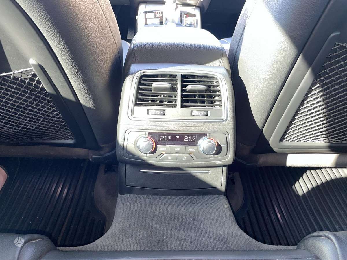 Audi A6, 2.0 l., Седан