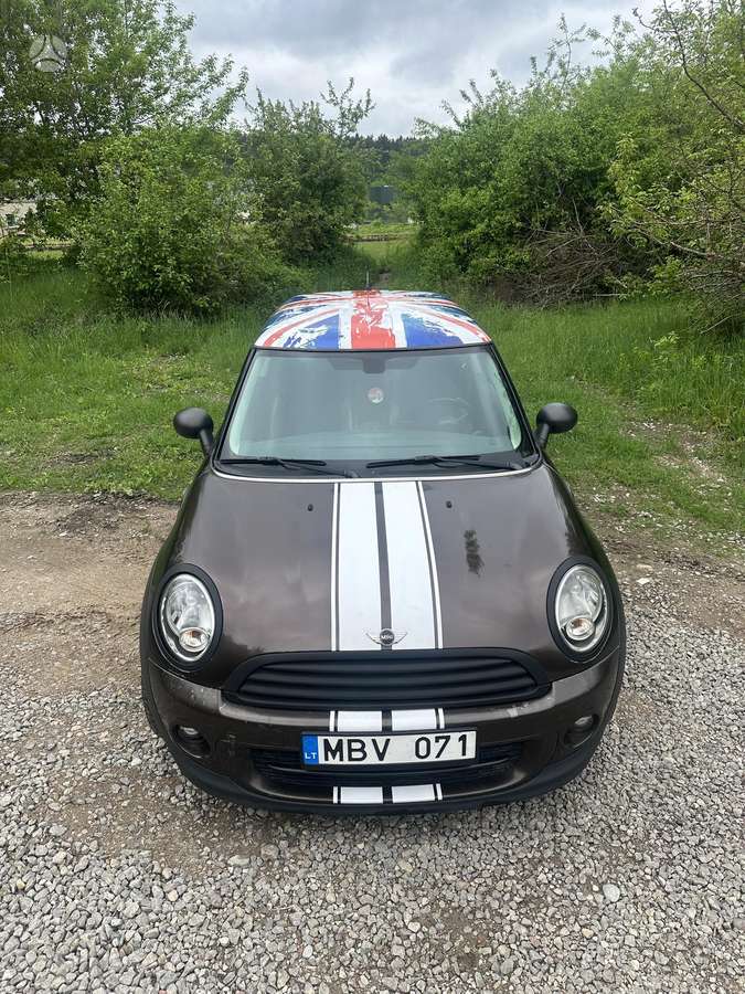 Mini Cooper, 1.6 l., hatchback