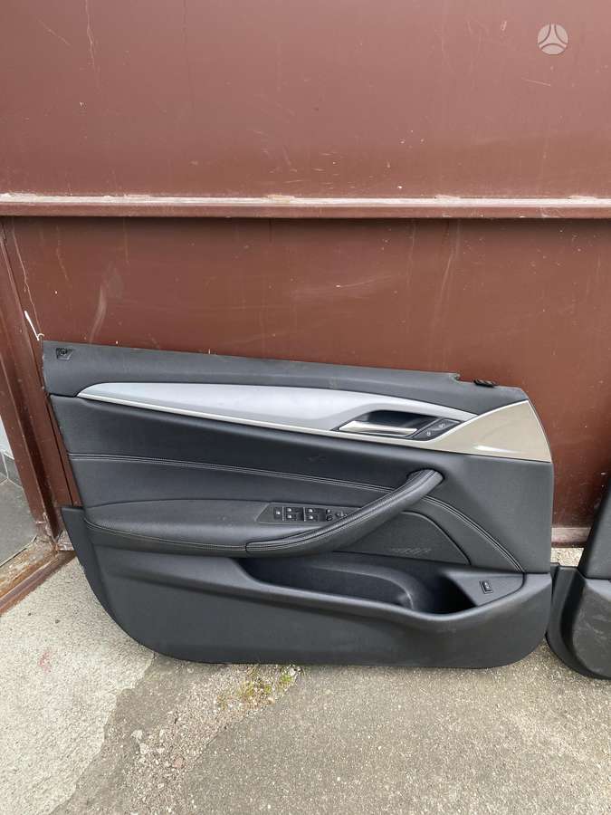 BMW 530 детали салона