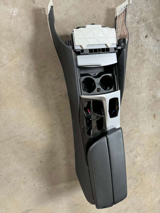 BMW 530 детали салона