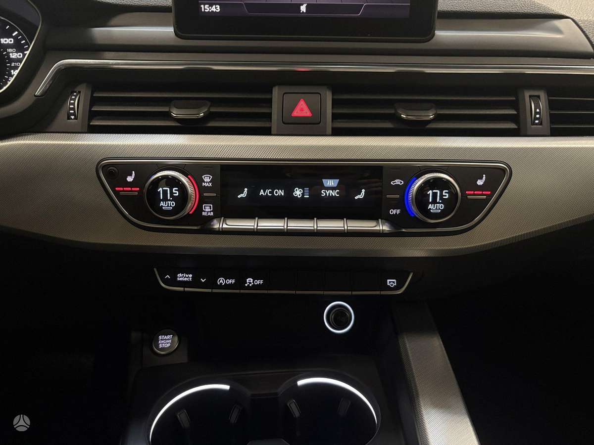 Audi A4, 2.0 l., Седан