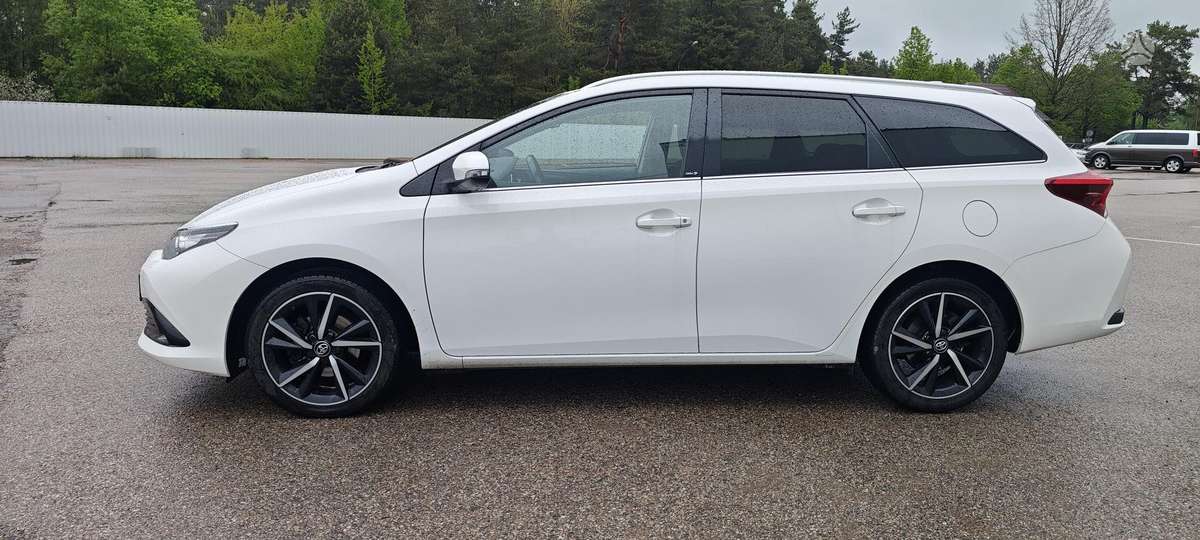 Toyota Auris, 1.2 l., wagon