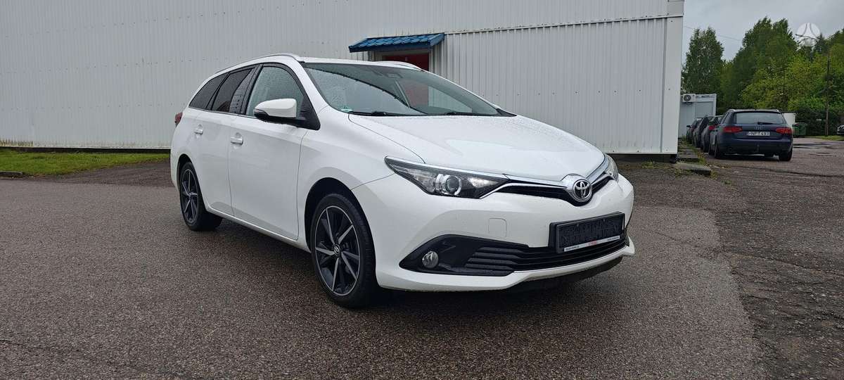 Toyota Auris, 1.2 l., Универсал