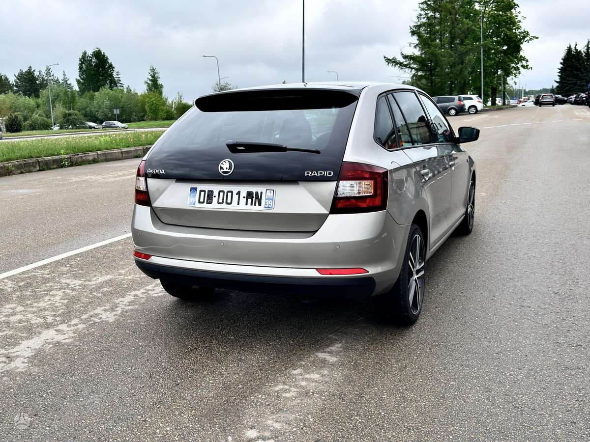 Škoda Rapid - 10