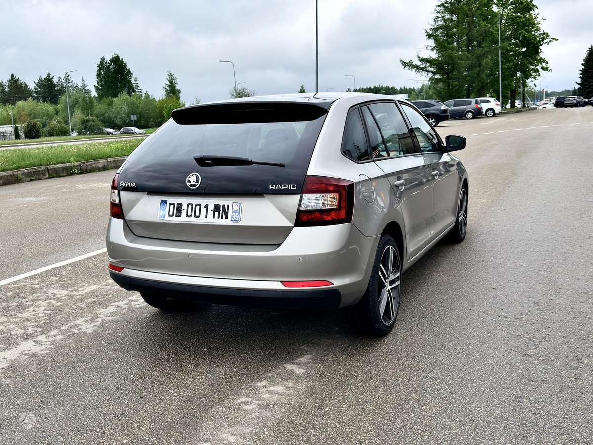 Škoda Rapid - 12