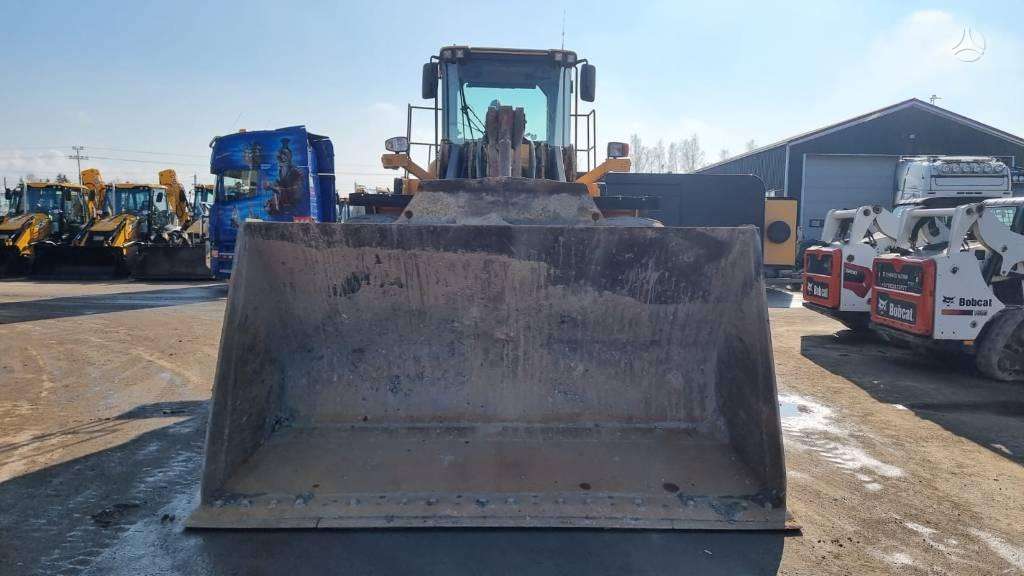 Volvo L180 F, frontal loader