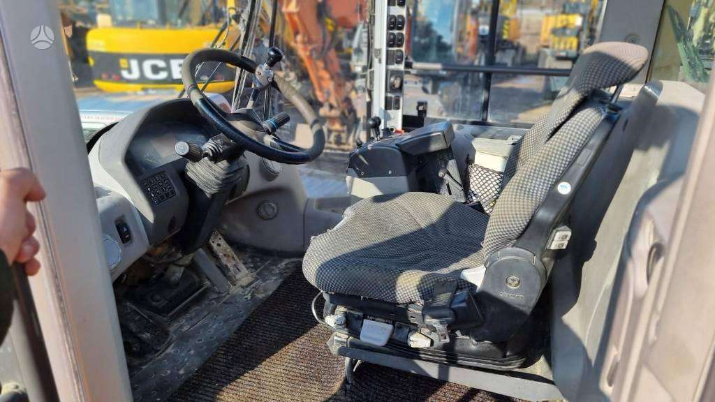 Volvo L180 F, frontal loader