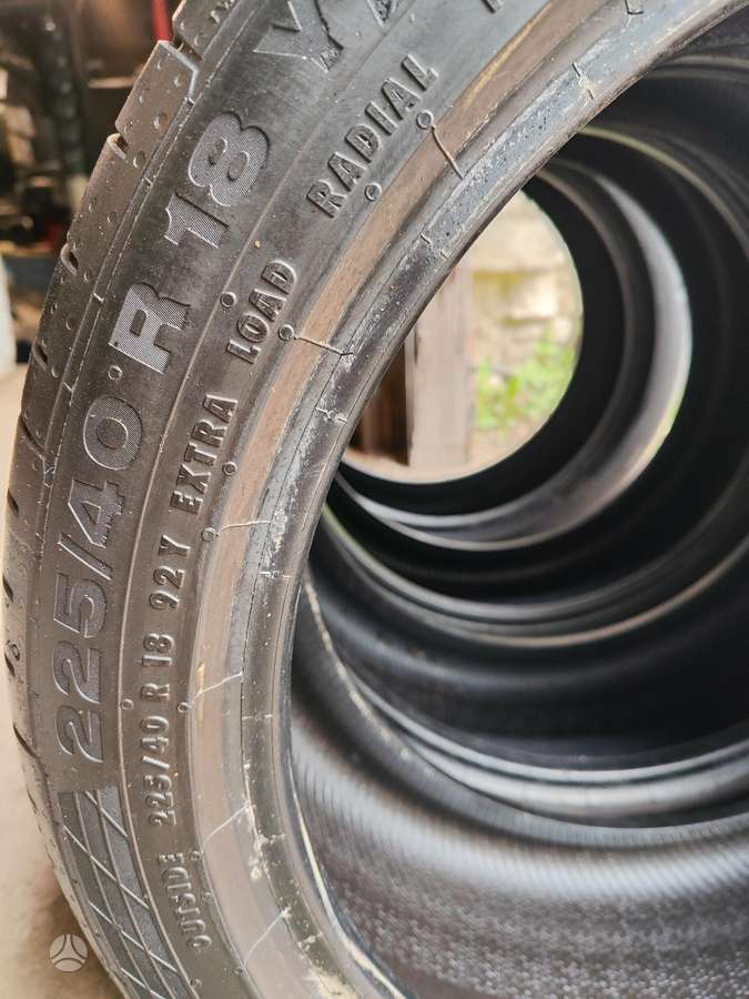 Continental, летние 225/40 R18