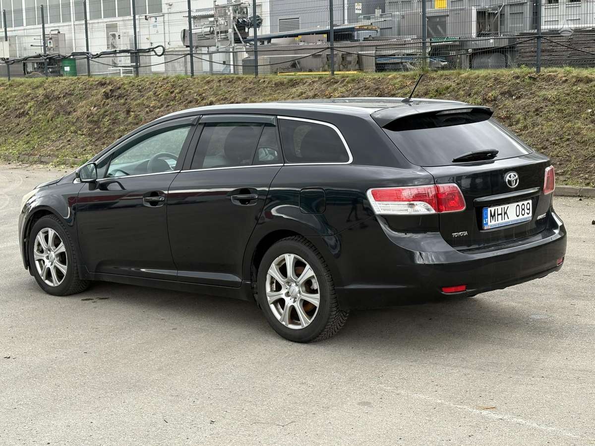 Toyota Avensis, 2.2 l., Универсал