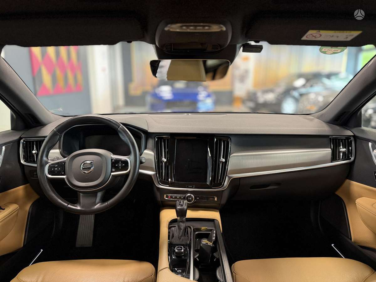 Volvo V90 - 9