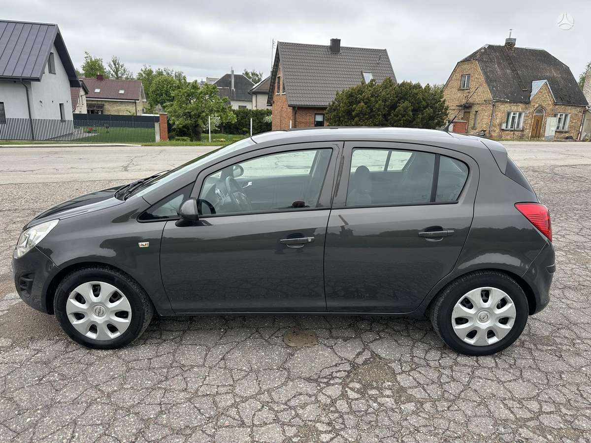 Opel Corsa, 1.3 l., Хэтчбек