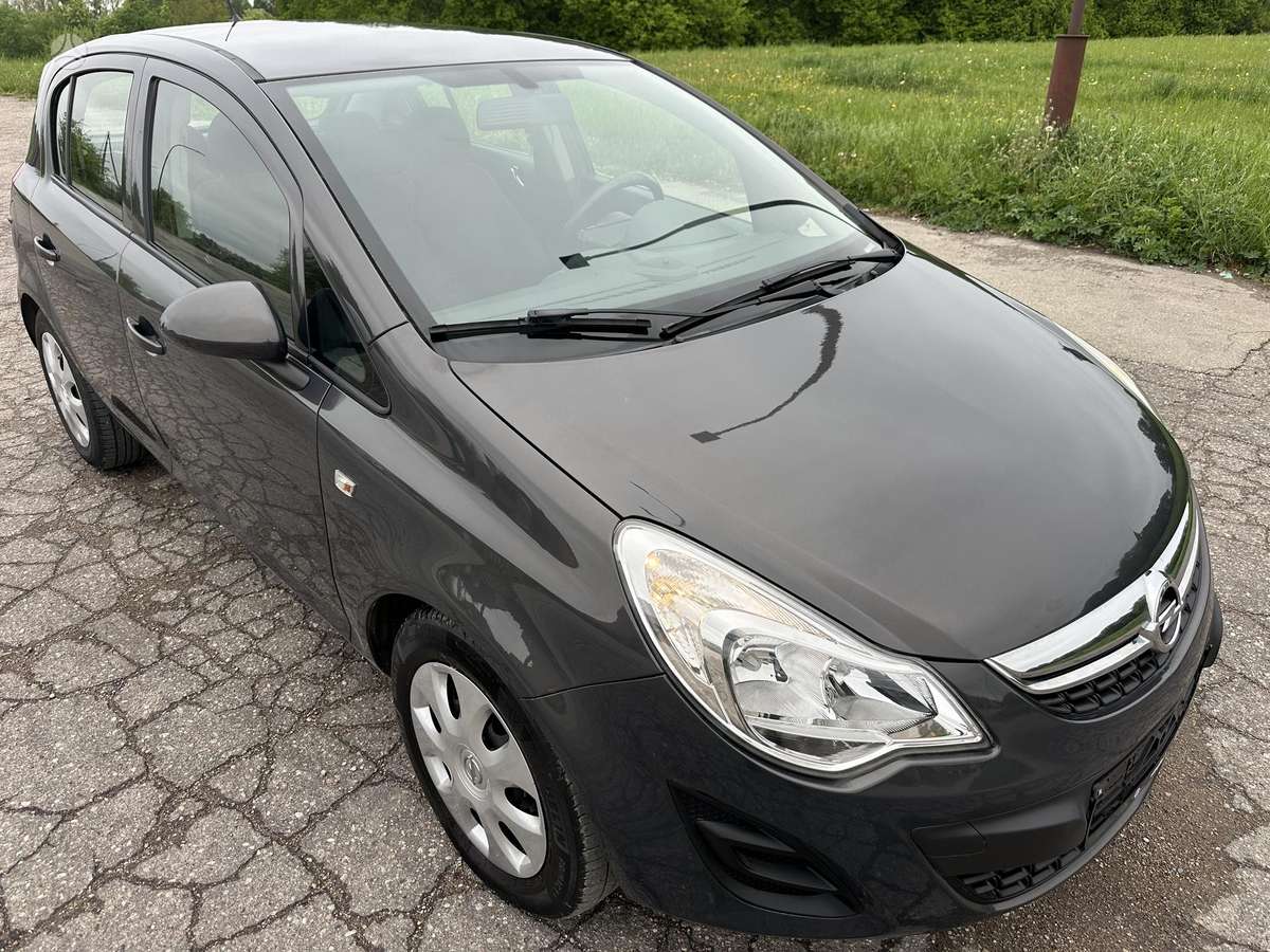 Opel Corsa, 1.3 l., Хэтчбек