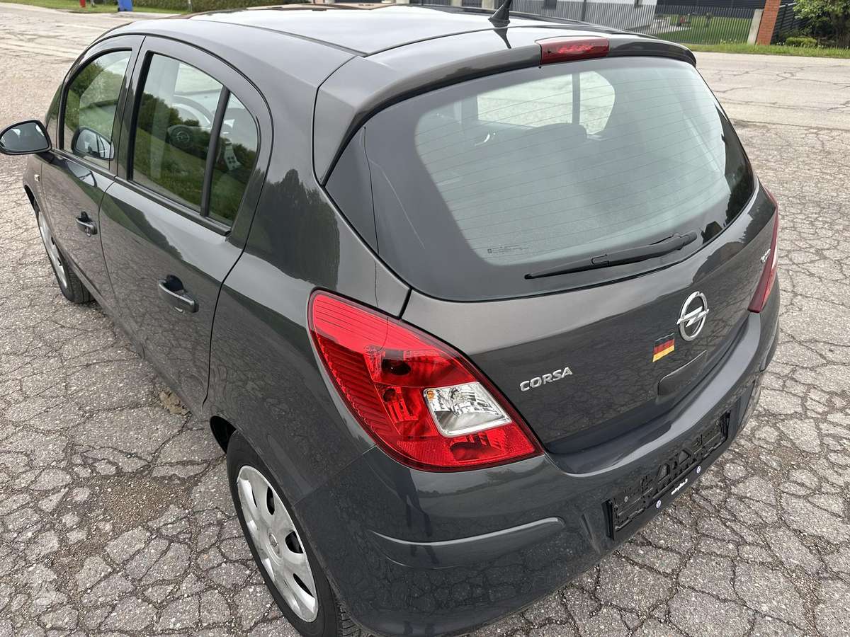 Opel Corsa, 1.3 l., Хэтчбек