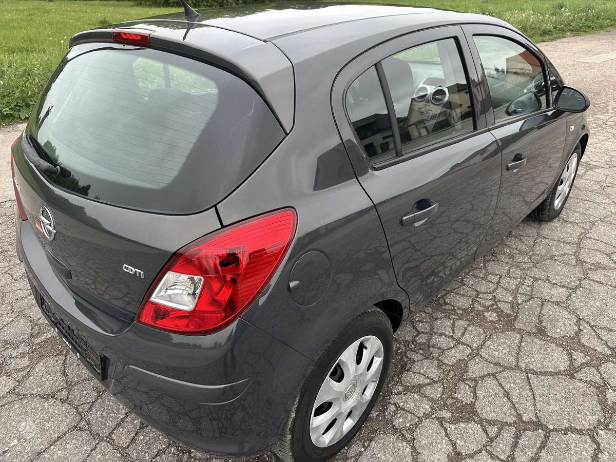 Opel Corsa, 1.3 l., Хэтчбек