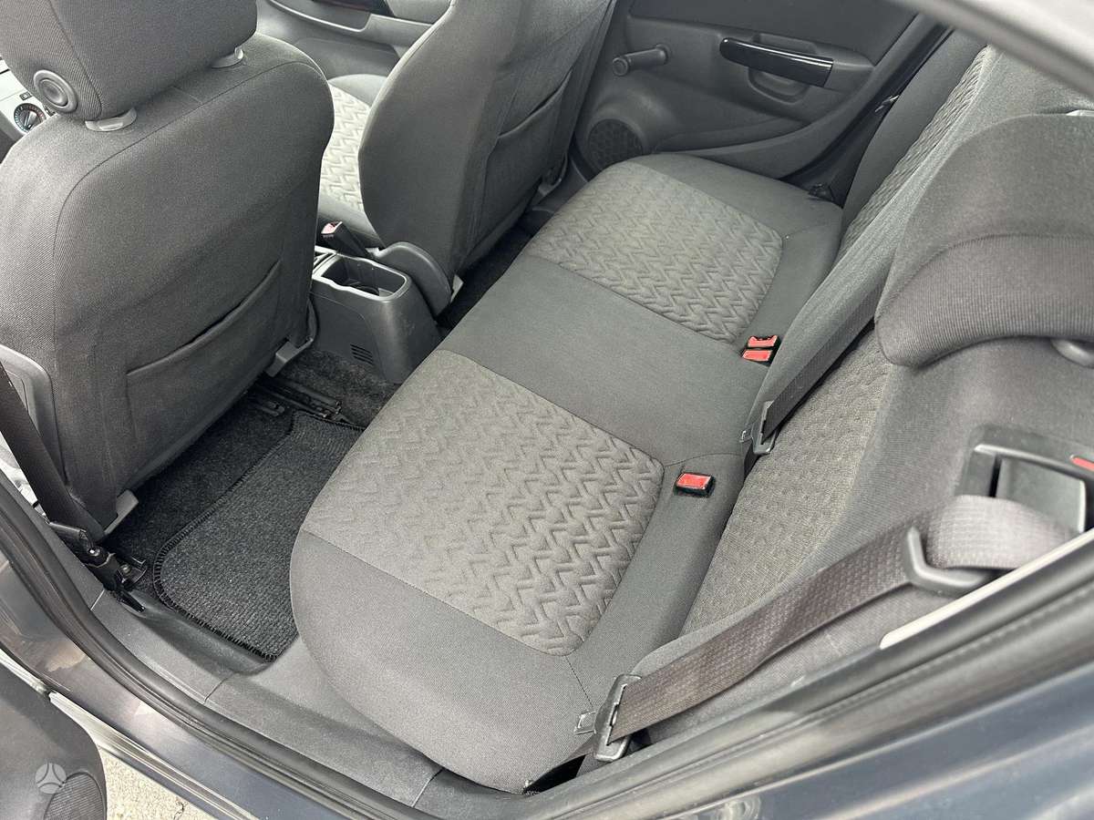 Opel Corsa, 1.3 l., Хэтчбек