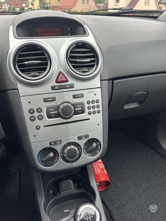 Opel Corsa, 1.3 l., Хэтчбек