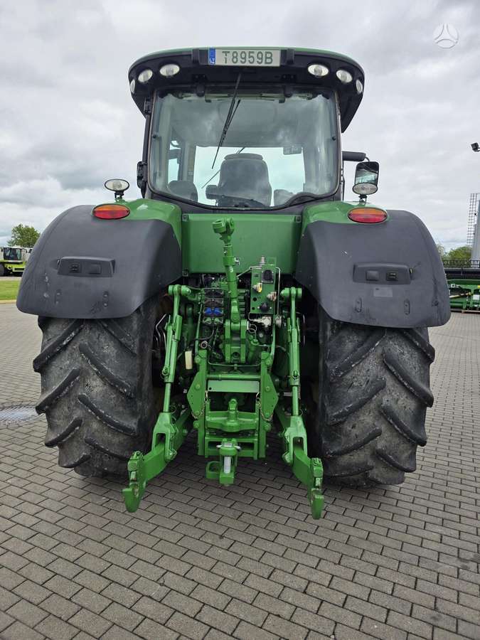 John Deere 8370R, traktoriai