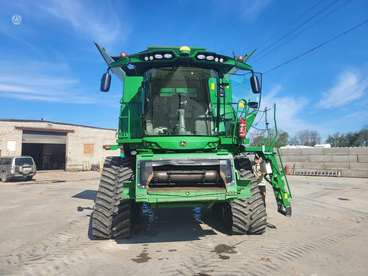 John Deere S785, kombainai