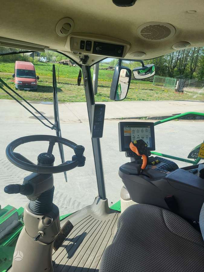 John Deere S785, kombainai