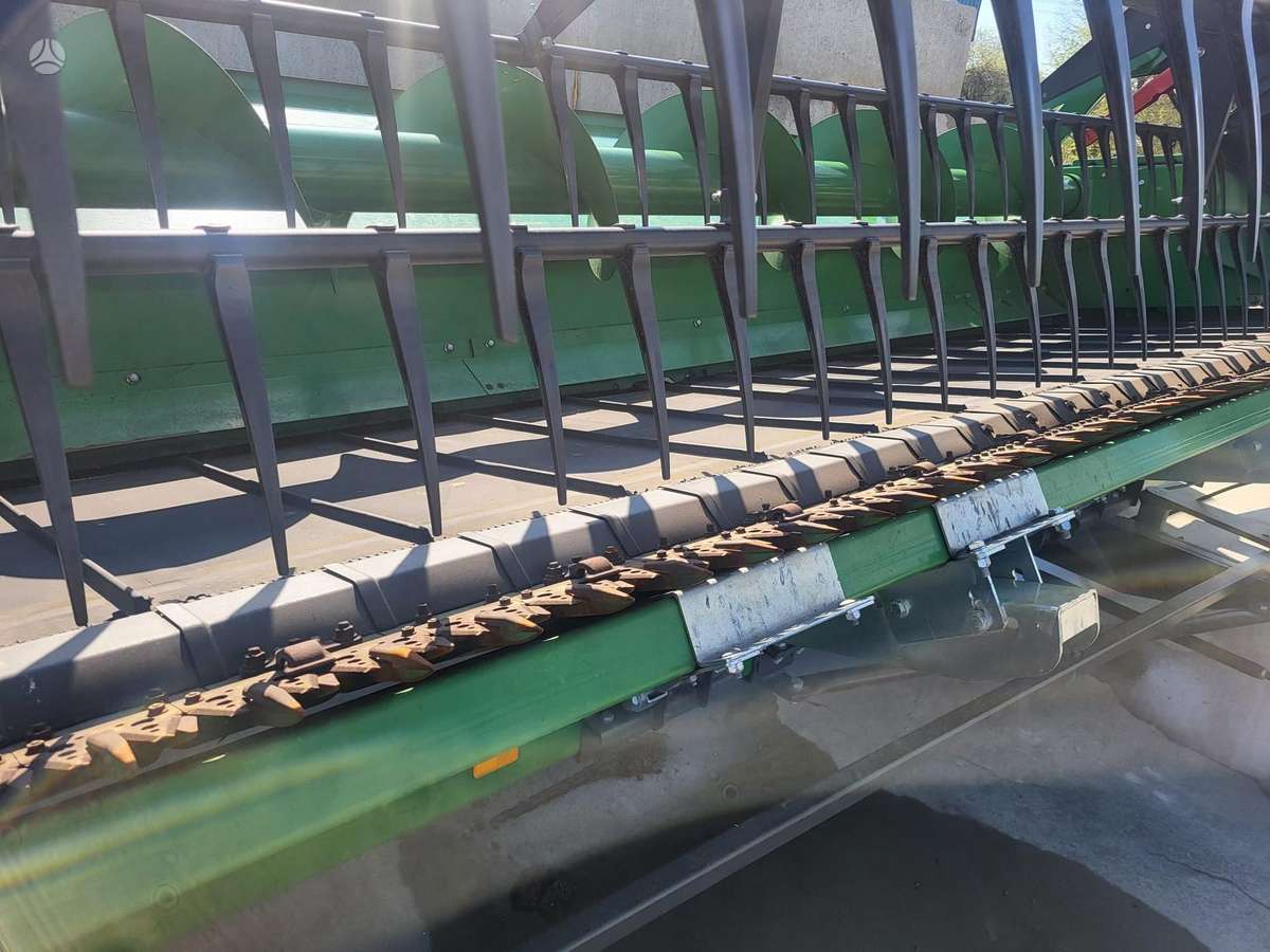 John Deere S785, kombainai