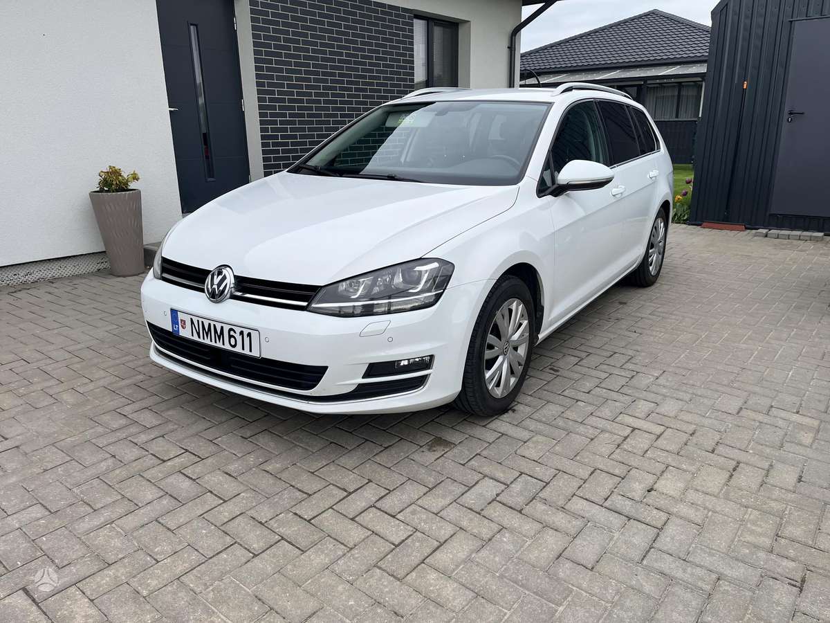 Volkswagen Golf - 1
