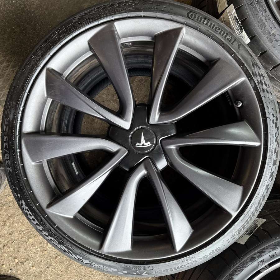 TESLA Model 3, light alloy, R20