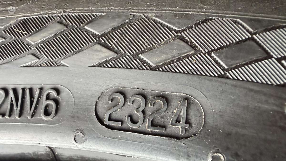 TESLA Model 3, light alloy, R20