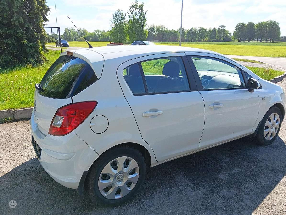 Opel Corsa, 1.2 l., Хэтчбек