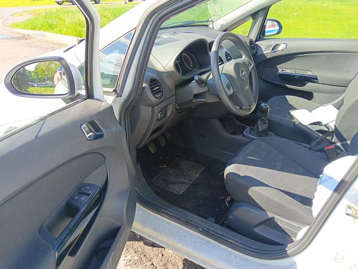 Opel Corsa, 1.2 l., Хэтчбек