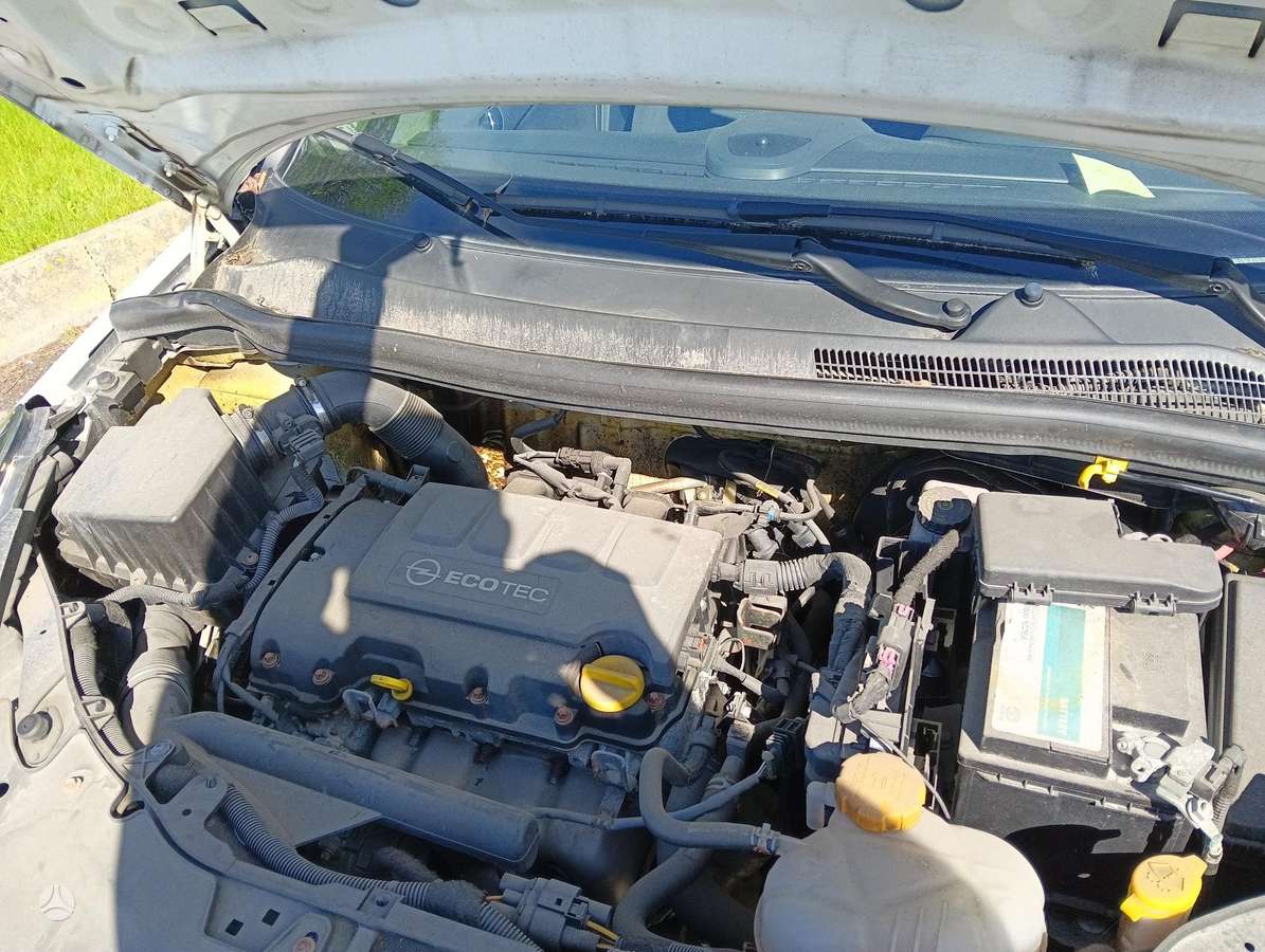 Opel Corsa, 1.2 l., Хэтчбек