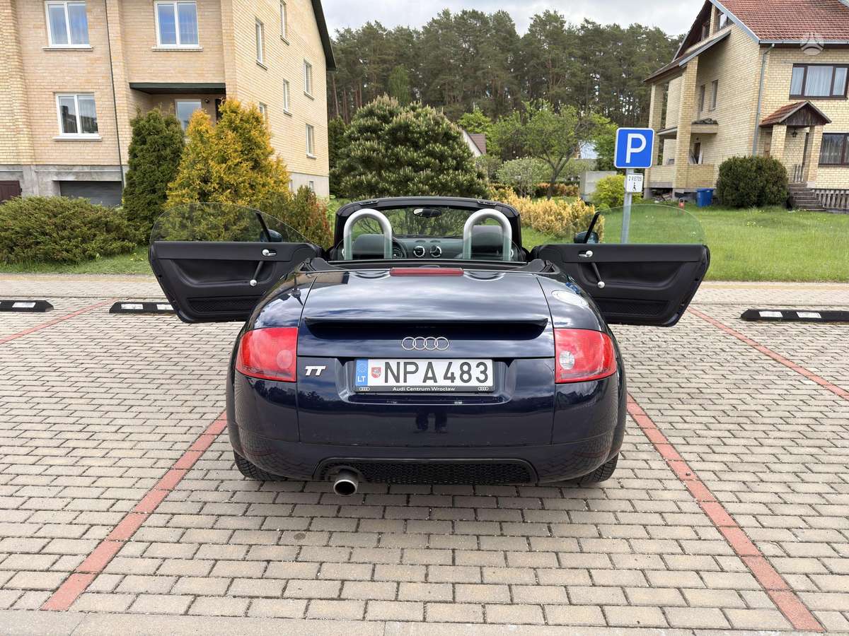Audi TT, 1.8 l., convertible