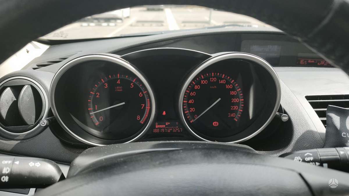 Mazda 3, 1.6 l., hatchback