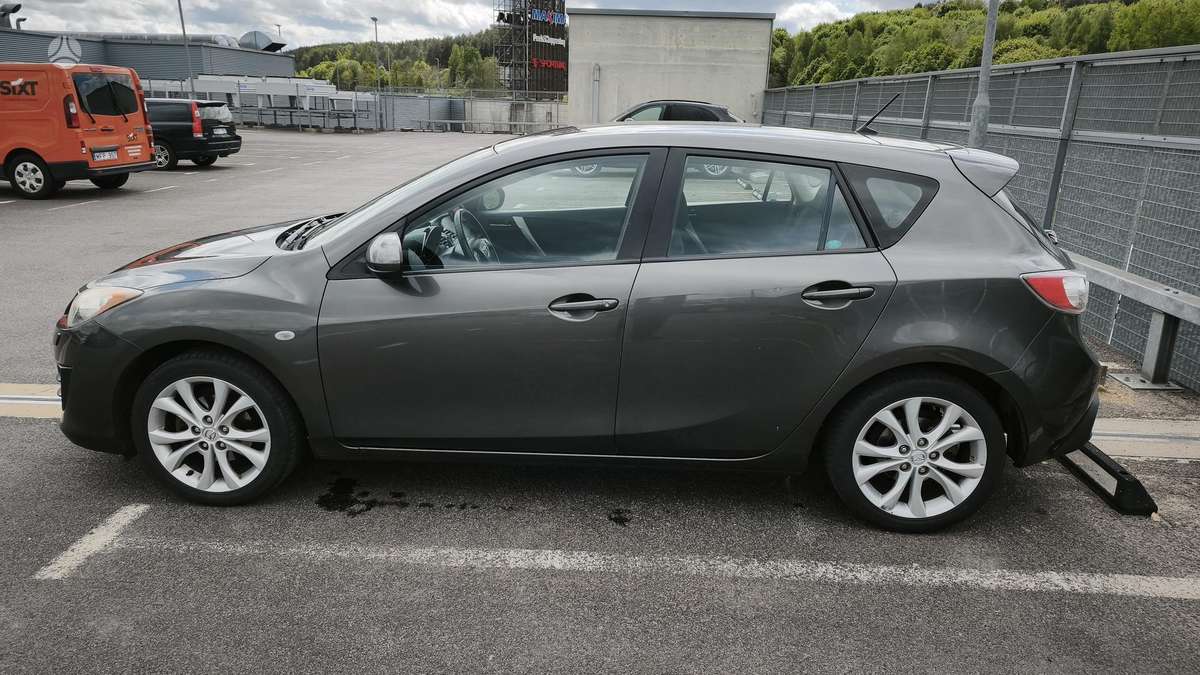 Mazda 3, 1.6 l., hatchback