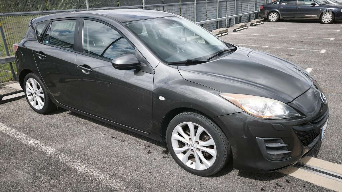 Mazda 3, 1.6 l., hatchback