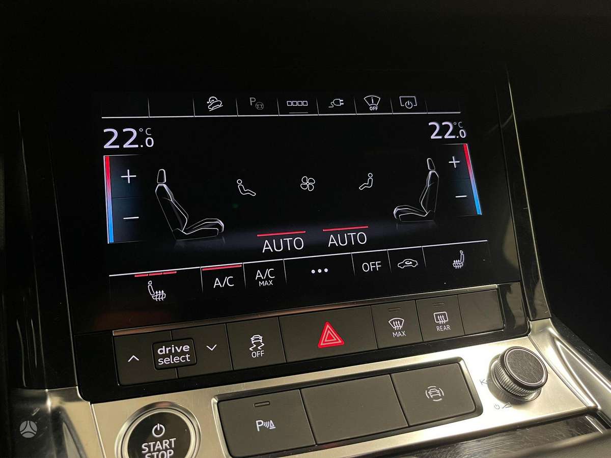 Audi e-tron, 95 kWh, off-road / crossover
