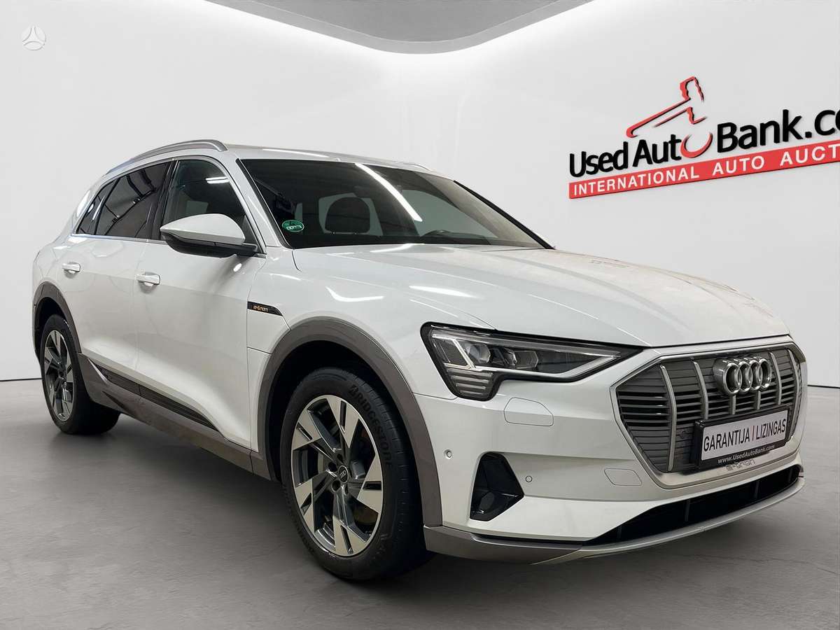 Audi e-tron, 95 kWh, off-road / crossover