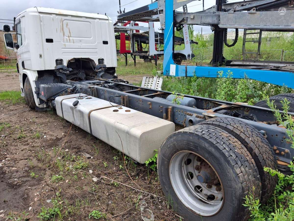 Scania P420, cab-chassis trucks