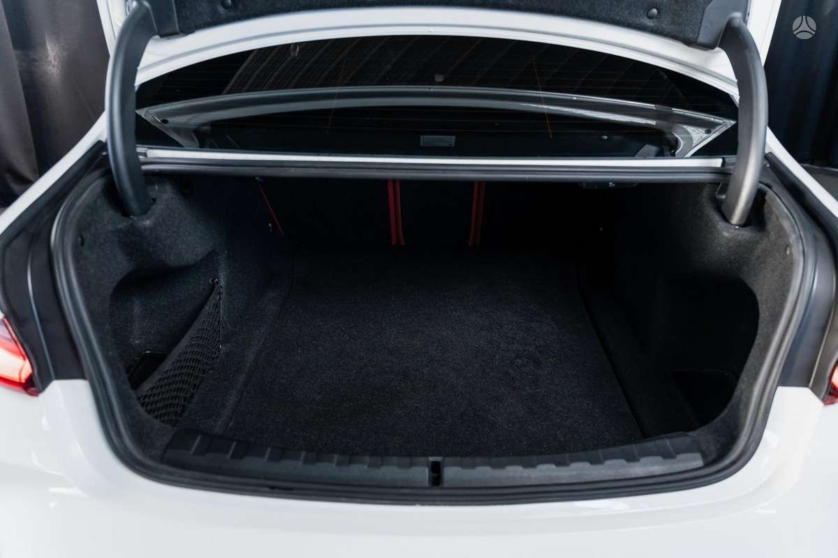 BMW M3, 3.0 l., Седан