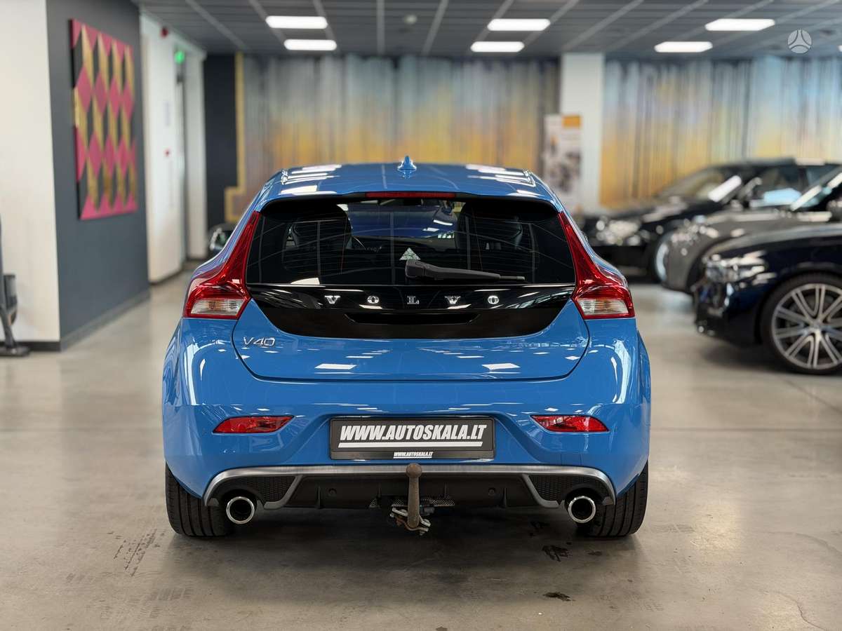Volvo V40, 2.0 l., Хэтчбек