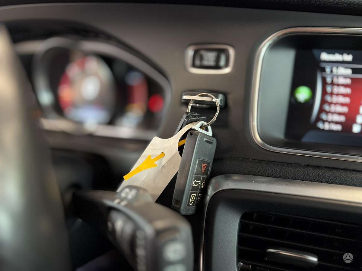 Volvo V40, 2.0 l., Хэтчбек