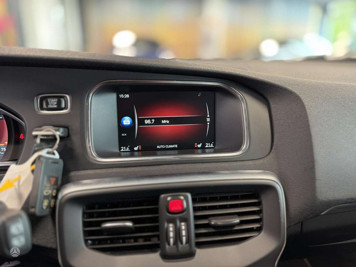 Volvo V40, 2.0 l., Хэтчбек