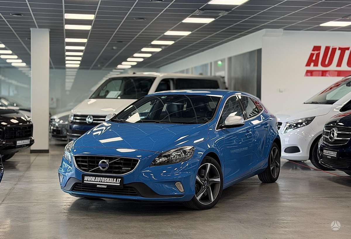 Volvo V40, 2.0 l., hatchback