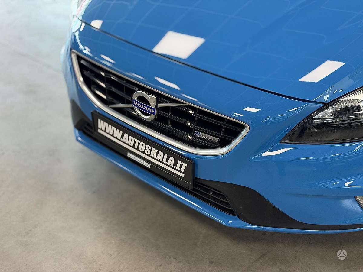Volvo V40, 2.0 l., Хэтчбек